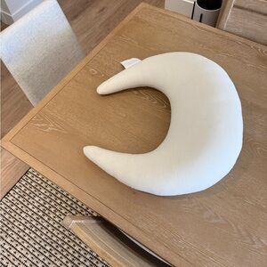 Snuggle me Moon Nursing Pillow